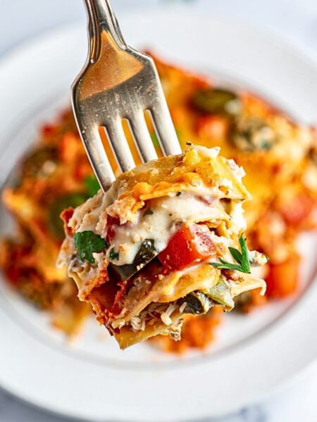 Vegan lasagna with white sauce