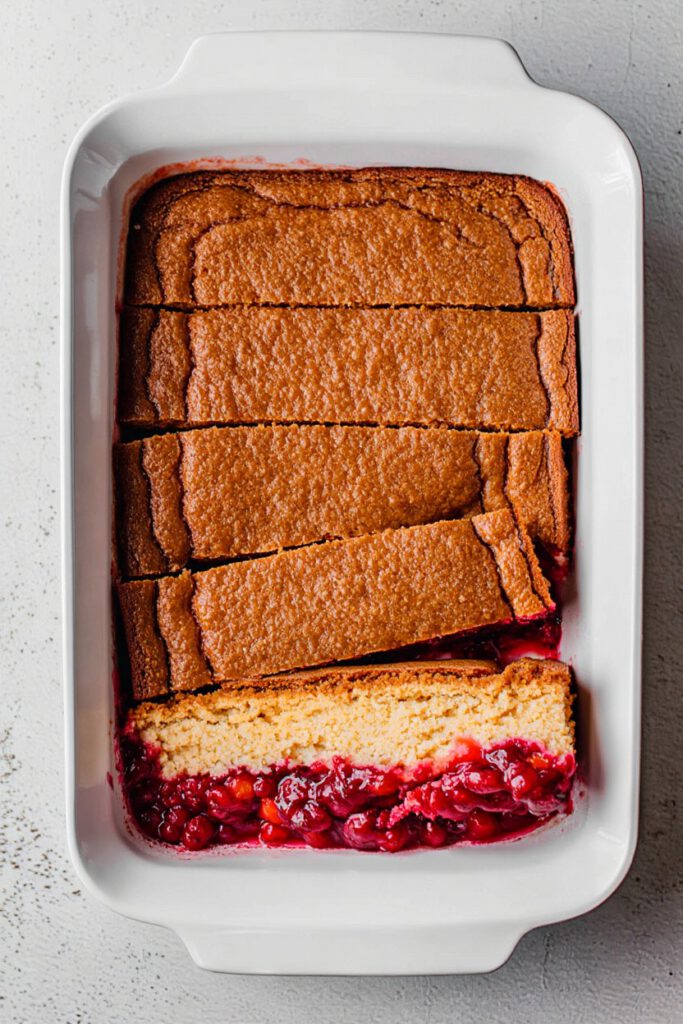 Cranberry Orange Zest Dump Cake 10 01fbd0a6 26c5 4d2f 9db5 d9d0067b1e5c resultat