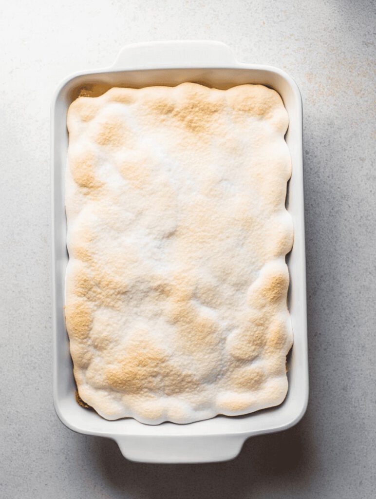 S'mores Graham Cracker Marshmallow Dump Cake 11 4c4c29e8 98d9 463d 95f3 0ac35e011e52 resultat