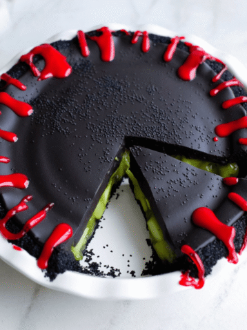 Halloween Phantom’s Poison Apple Pie