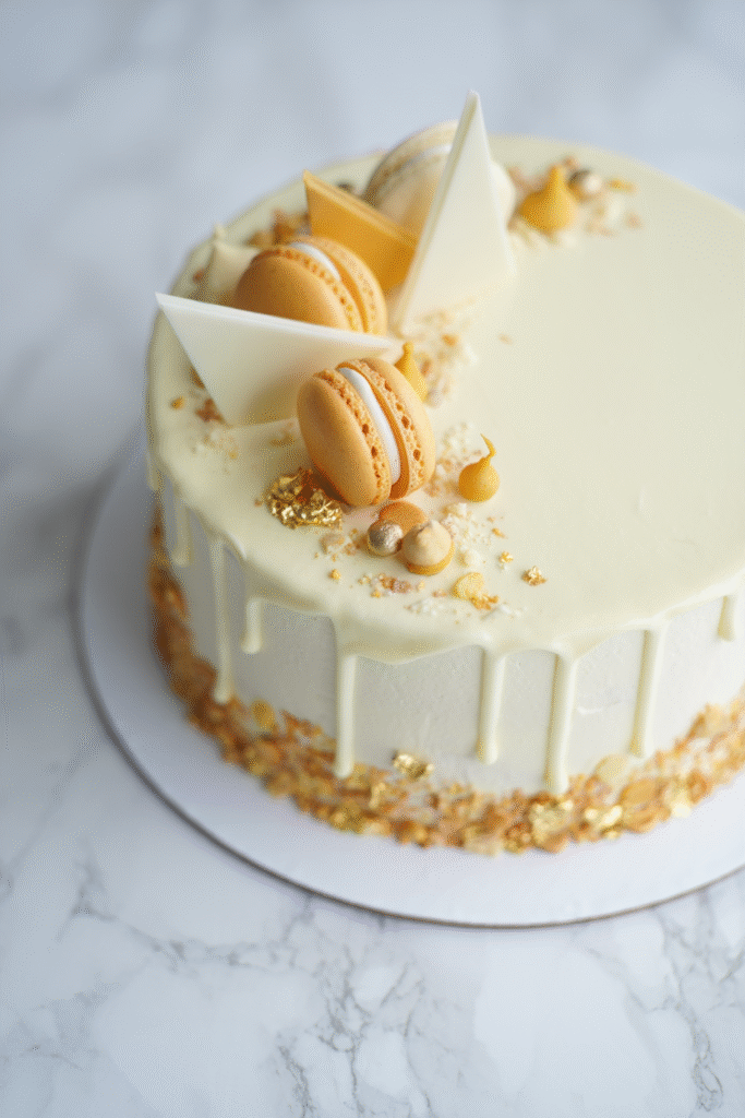 20 Christmas Cake Designs to Inspire Your Holiday Baking 19 Elegant Gold and White Cake