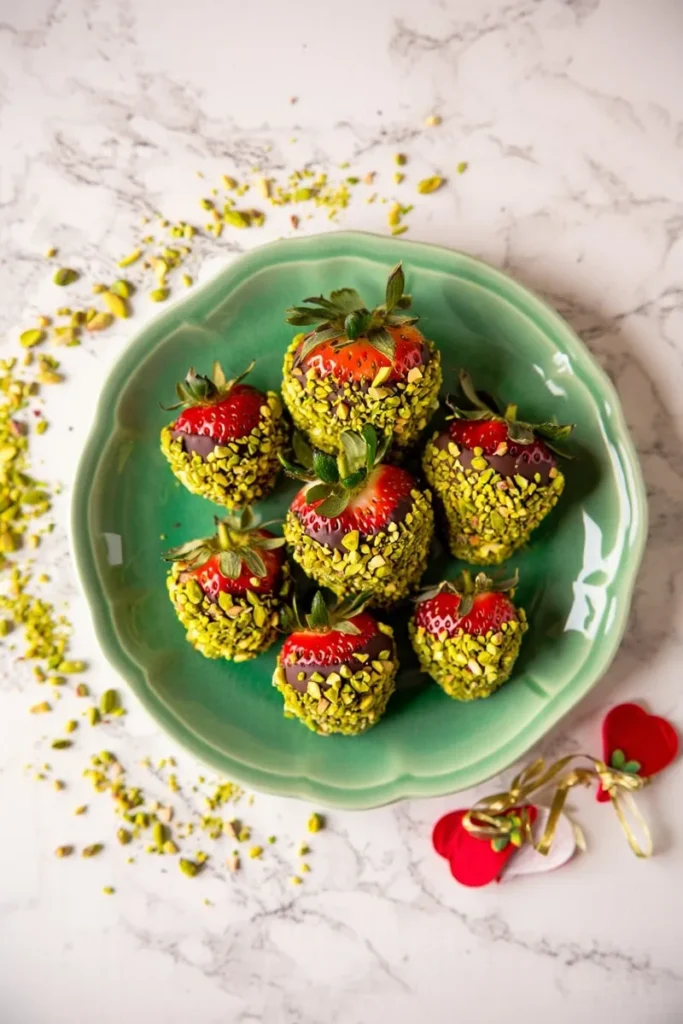 20 Chocolate Covered Strawberries That'll Make Your Valentine's Day Extra Sweet 3 Pistachio Crusted Chocolate Dipped Strawberries