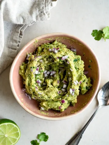 Avocado Salsa: A Creamy and Delicious Condiment for Your Favorite Dishes 2 Avocado Salsa 1