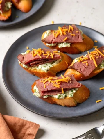 Corned Beef Crostini: A Perfect Appetizer for Any Occasion 2 Corned Beef Crostini 1