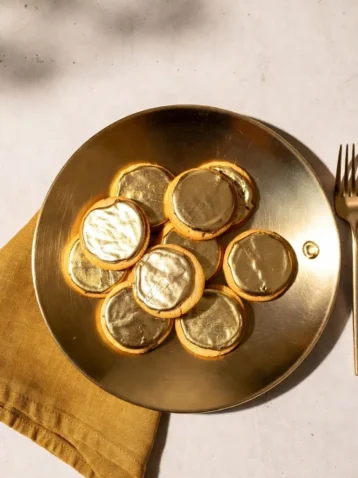 Gold Coin Sugar Cookies: A Pot of Gold Treat for St. Patrick's Day 10 Gold Coin Sugar Cookies 1