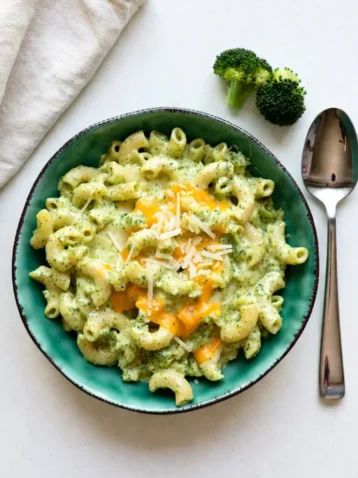 Green Mac and Cheese: A Creamy, Dreamy, Healthy Comfort Food 9 Green Mac 1