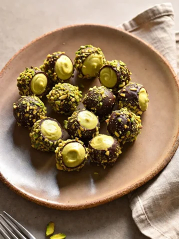 Pistachio Truffles: A Delicious and Elegant Dessert 9 Pistachio Truffles