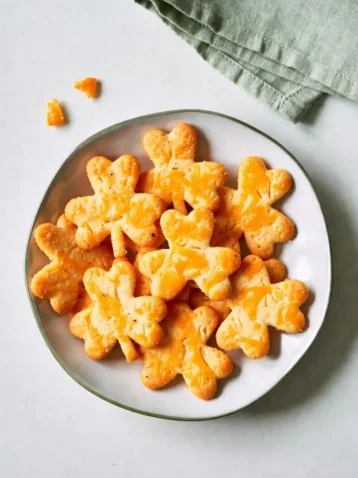 Shamrock Cheese Crackers: The Perfect St. Patrick's Day Snack 9 Shamrock Cheese Crackers
