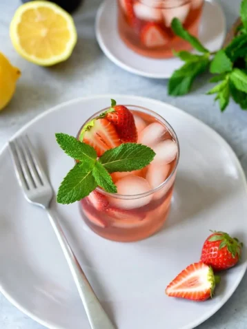 Spring Cocktails: Refreshing Drinks for the Season 8 Spring Cocktails