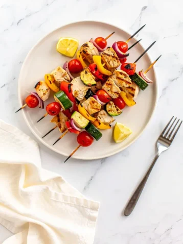 Grilled Chicken Kabobs: A Healthy and Colorful Summer Recipe 3 Chicken Kabobs s