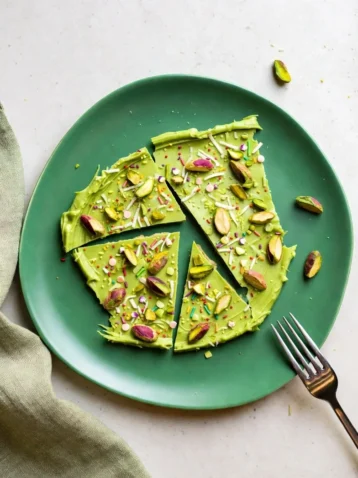 Green Chocolate Bark: A Delicious and Easy Treat for Any Occasion 9 GreenChocolateBark