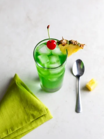 Midori Cocktails: Exploring the World of Green Liqueur Drinks 10 Midori Cocktails