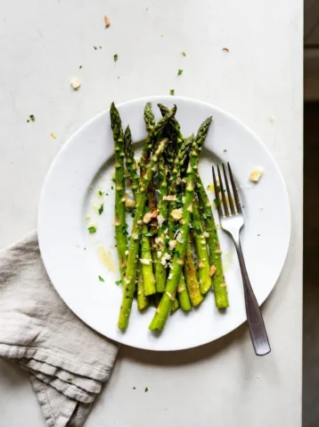 Roasted Asparagus: A Simple and Delicious Side Dish 6 RoastedAsparagus
